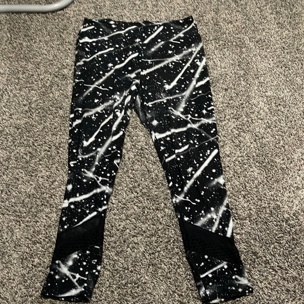 Black and white galaxy leggings.